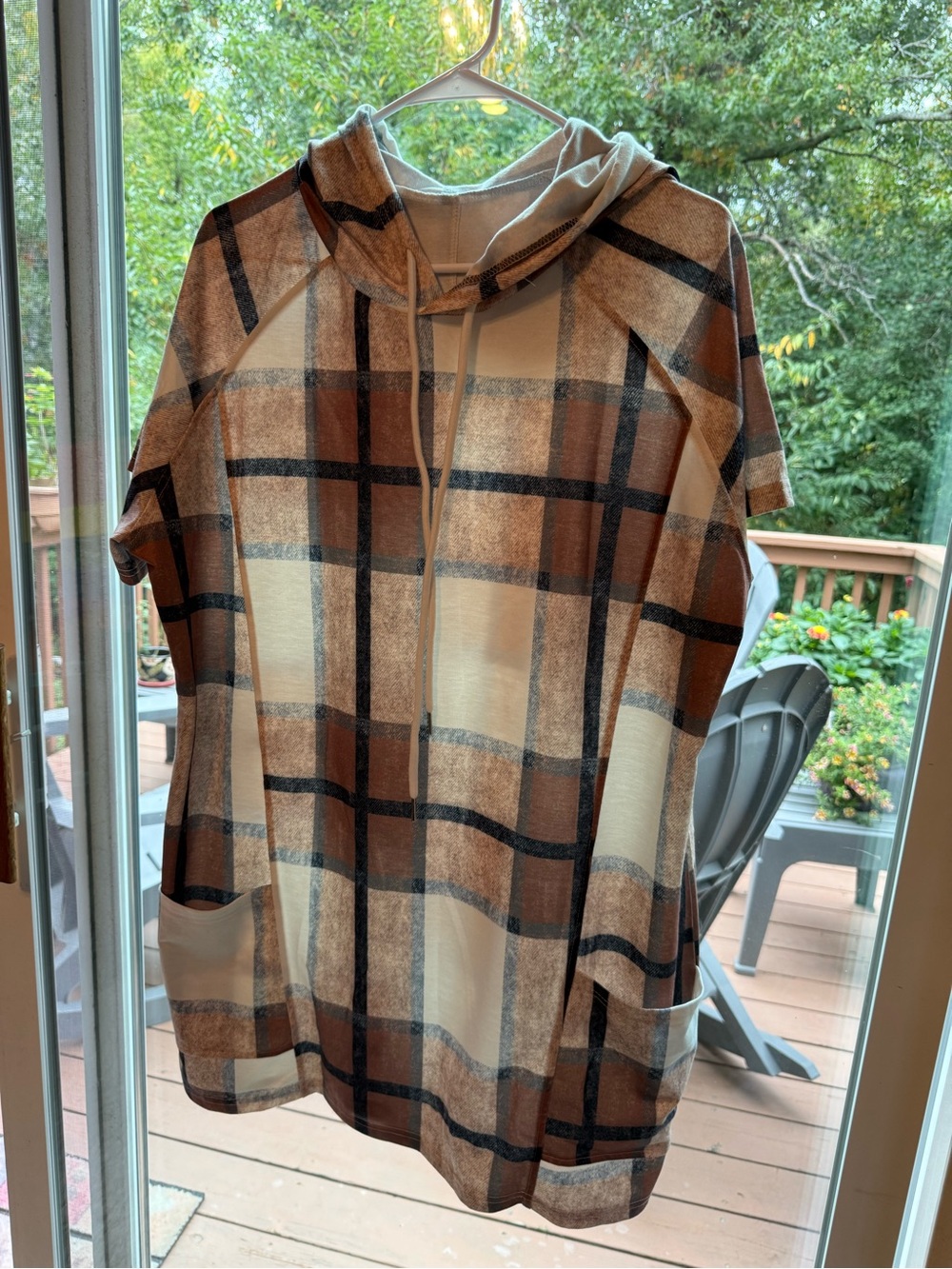 Plaid Short-Sleeve Hooded Sweatershirt Tunic in Brown and Cream